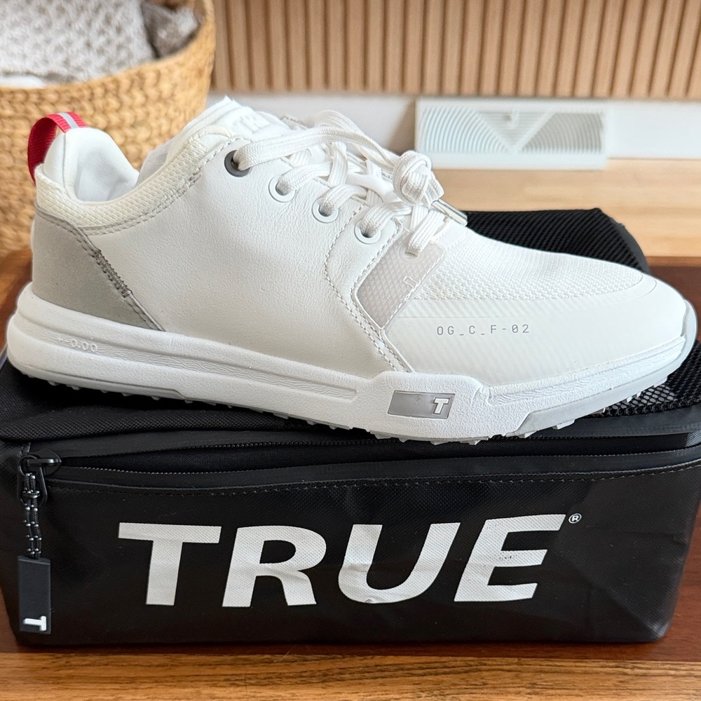 Men's White Low-Profile True Linkswear Golf Sneakers
